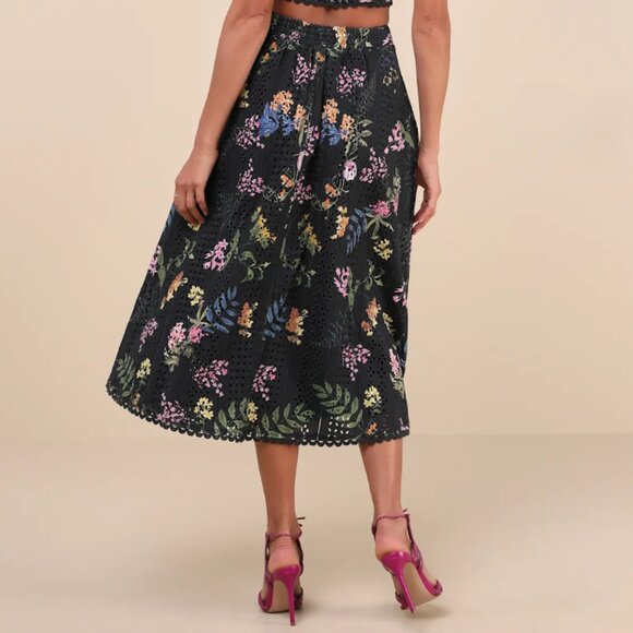 NWT Lulus Sweet At Heart Floral Embroidered Midi Skirt Black Small Eyelet - Picture 2 of 16